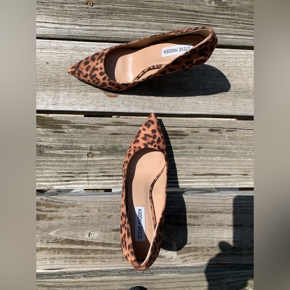 Steve Madden Leopard Heels - Picture 2 of 3